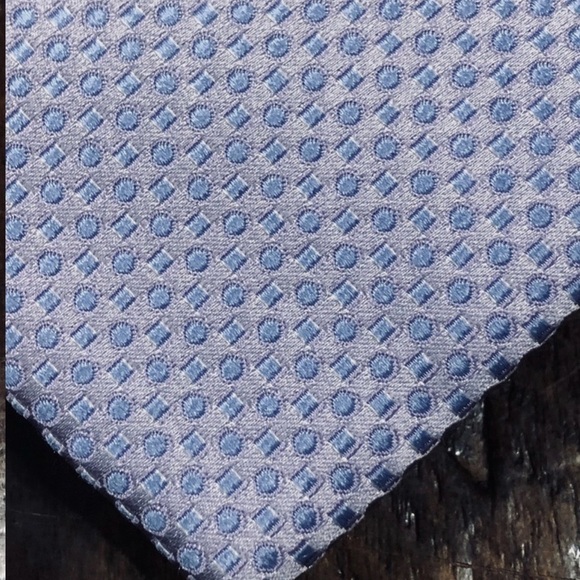 Michael Kors silk blue polka dot & diamond shape design neck tie - Picture 4 of 9